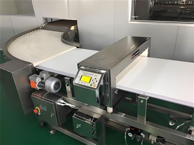 금속 탐지기 설치 및 적용 시 주의사항은 무엇입니까?